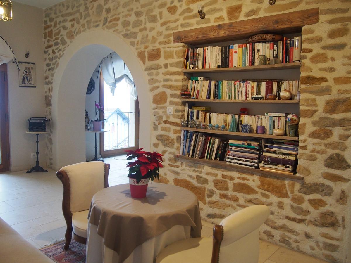 Les Lumieres De Geneve Bed and Breakfast Grilly Exteriör bild